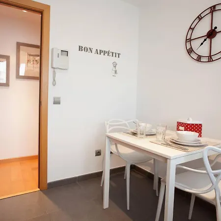 Taulat Diagonal Mar Pool Apartment